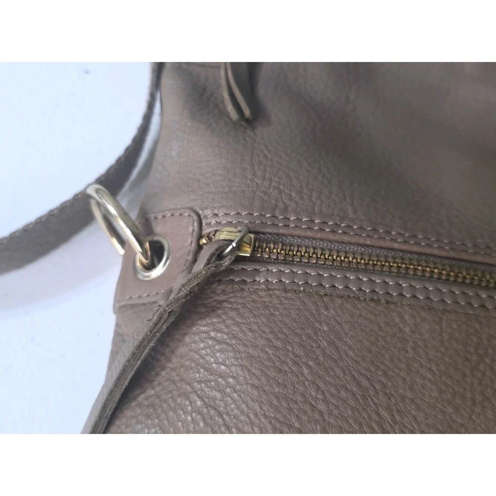 The Sak Taupe Brown Pebbled Leather Crossbody Bag Gold Hardware Adjustable Strap